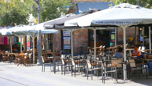 בשל התקיפה האפשרית באיראן: צניחה של 25% בתפוסה במסעדות