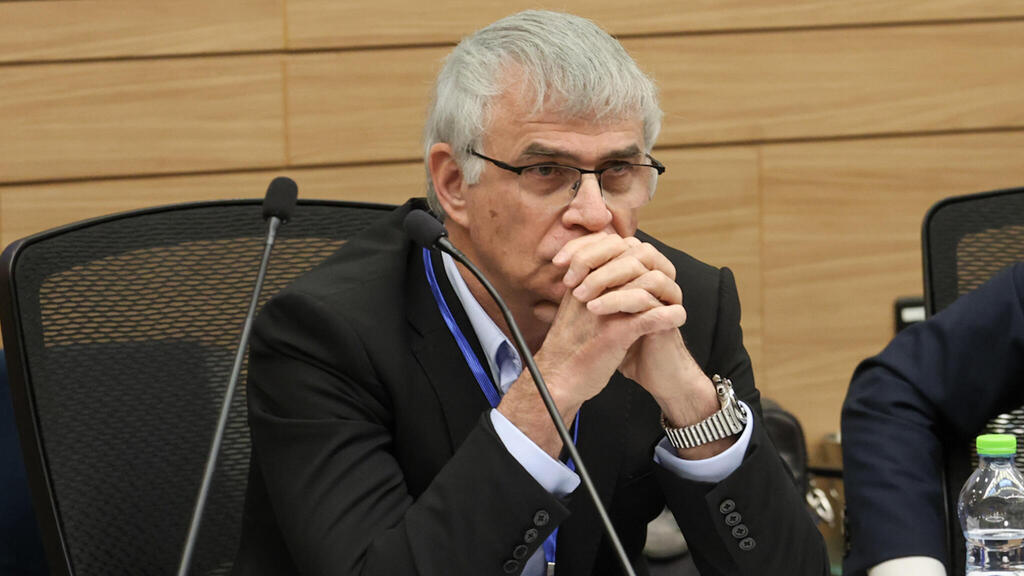 מנכ"ל ומייסד קרן פימי, ישי דוידי, בדיון בוועדת הכלכלה (צילום: דוברות הכנסת, דני שם טוב) ישי דוידי קרן פימי ב דיון ב ועדת הכלכלה מכירת צים 22.2.26