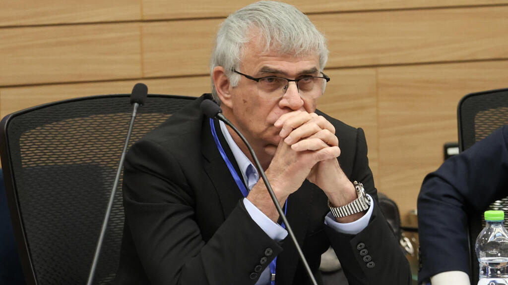 ישי דוידי מקרן פימי. ההערכה היא כי ההחלטה לא תתקבל במהלך 2026
(צילום: דוברות הכנסת, דני שם טוב) ישי דוידי קרן פימי ב דיון ב ועדת הכלכלה מכירת צים 22.2.26