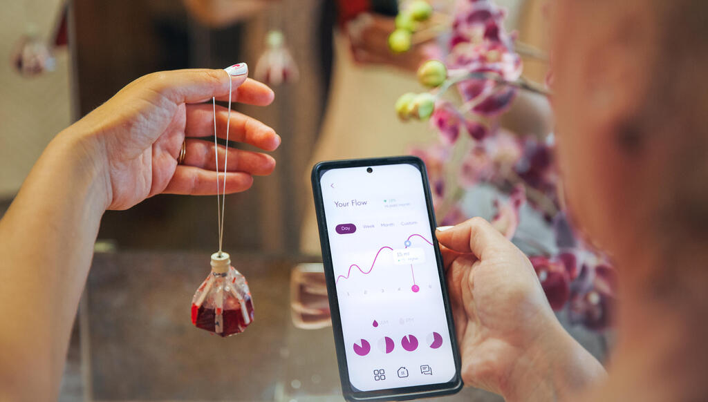 400, אם יש איזשהו סיכוי שה-AI יכול למשוך את התמונה הזאת קצת למטה (בעיקר בגלל הטלפון שנחתך), זה יהיה מעולה