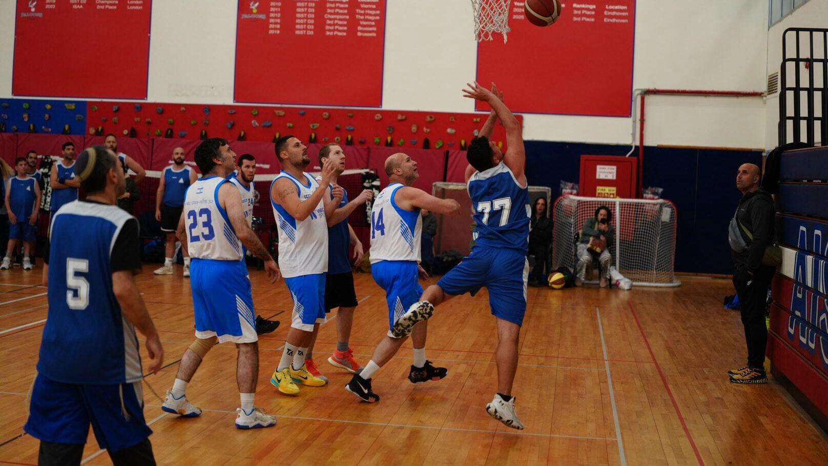 ליגת שווים בכדורסל נפתחה עם חסות ראשית של adidas