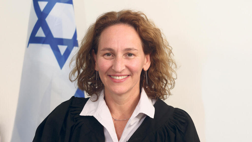 אפרת פינק שופטת