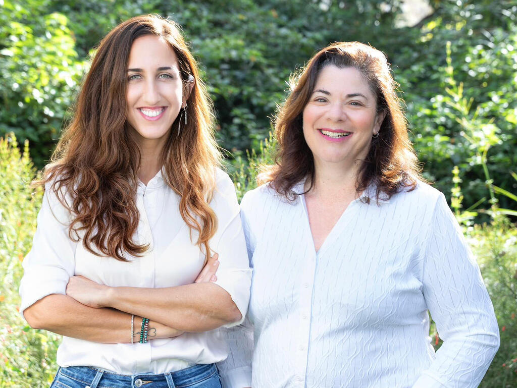 Tammy Mahn and Hila Rom. (Photo: Studio Koteret) מימין היזמיות תמי מן ו הילה רום משיקות היום את FutureFirst קרן הון סיכון חדשה