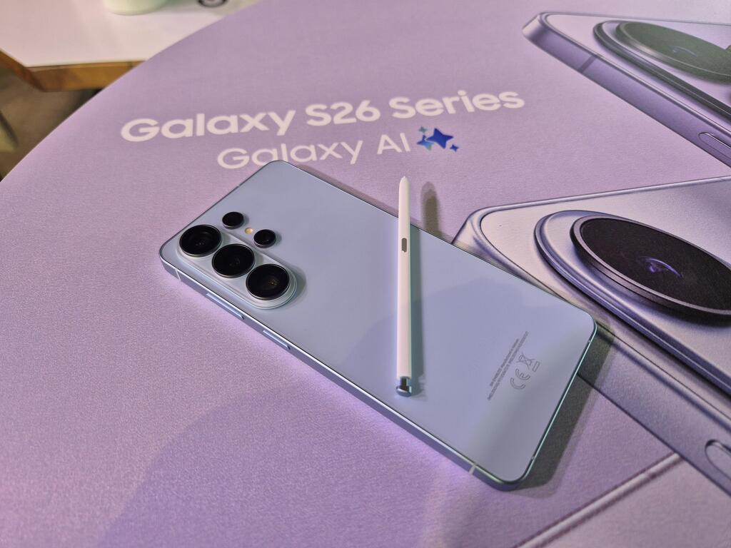 גלקסי S26 אולטרה עם עט