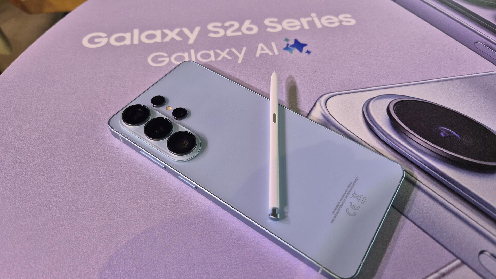 גלקסי S26 אולטרה עם עט