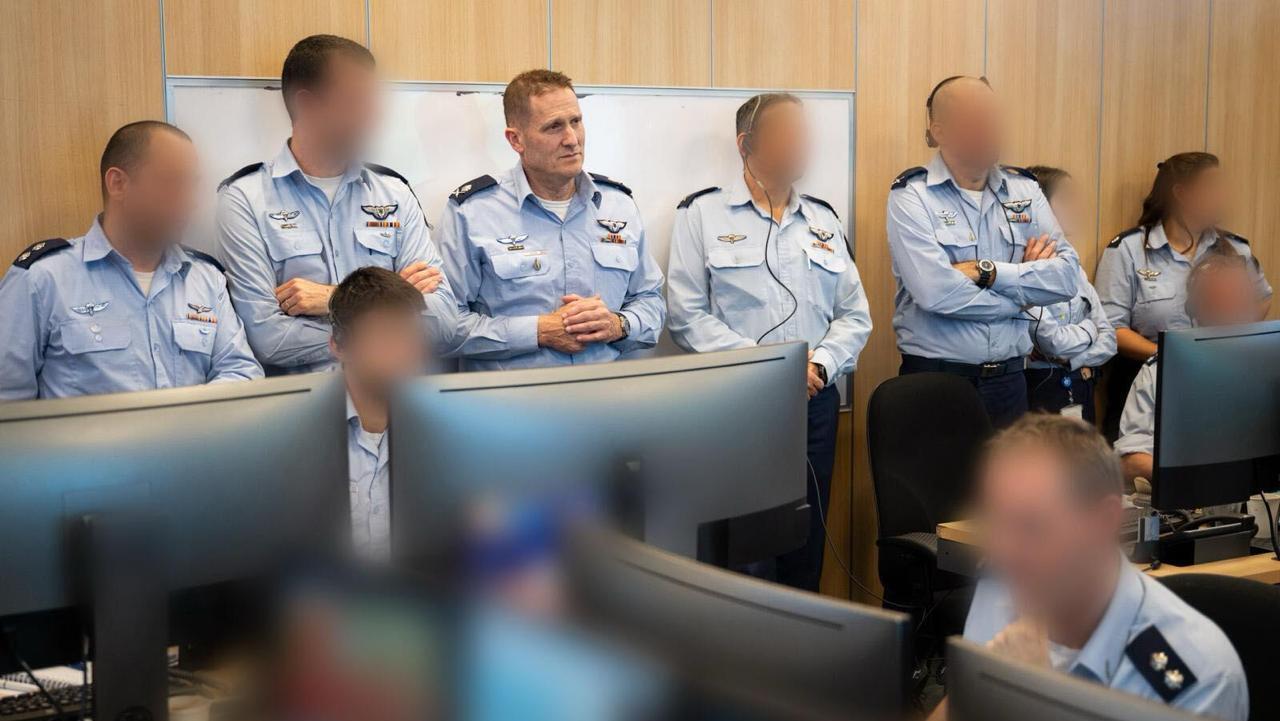 הבור של חיל האוויר באמצע אלוף תומר בר מפקד חיל האוויר