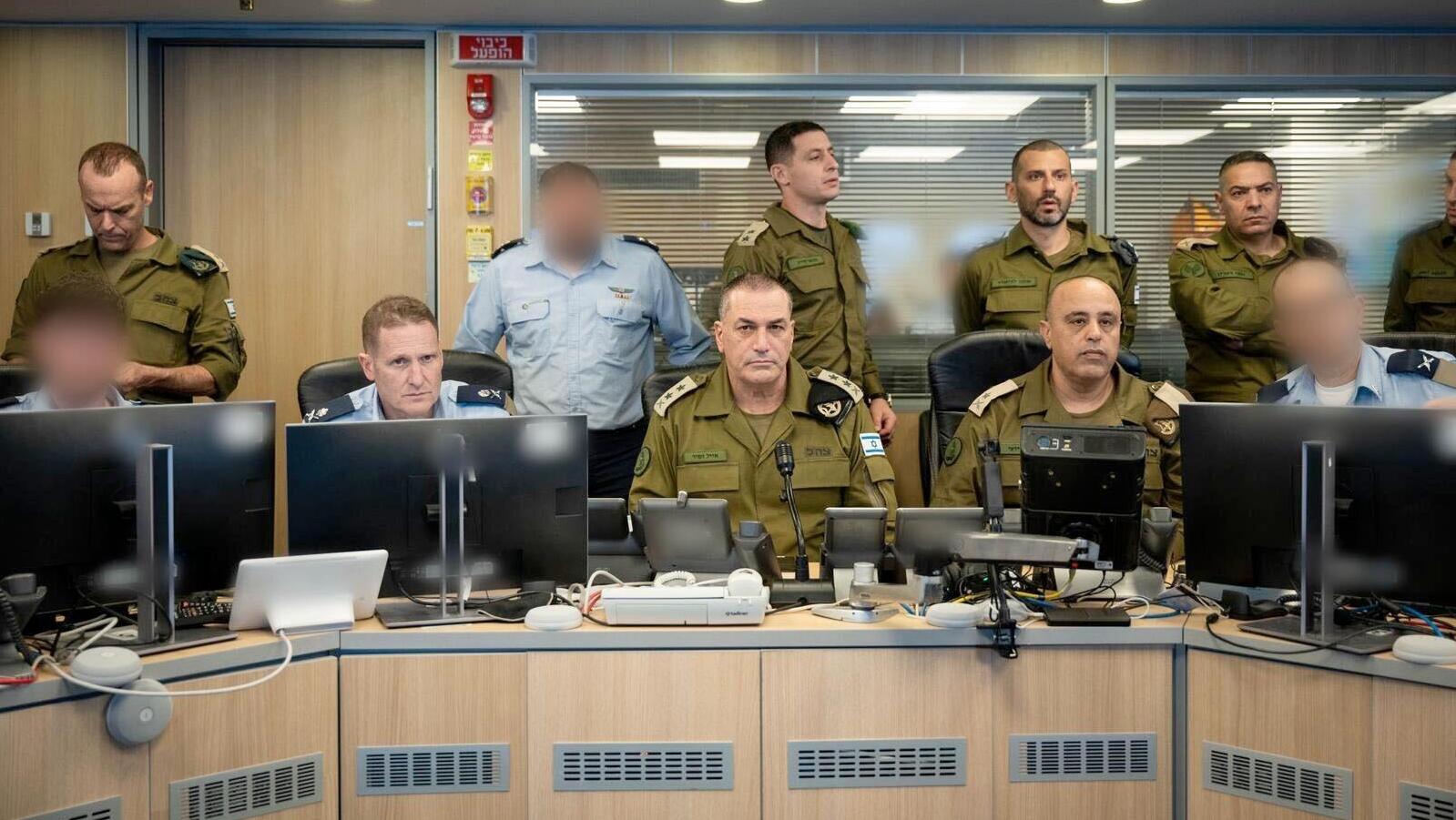 רמטכ"ל אייל זמיר מפקד חיל האוויר תומר בר וראש המוסד דדי ברנע תקיפה איראן יציאה מטוסים מבצע שאגת הארי