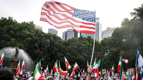 היום שאחר חמינאי: פיוס עם המערב או המשך הכאוס הכלכלי