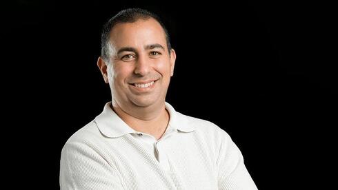 Amir Fishelov Amir Fishelov