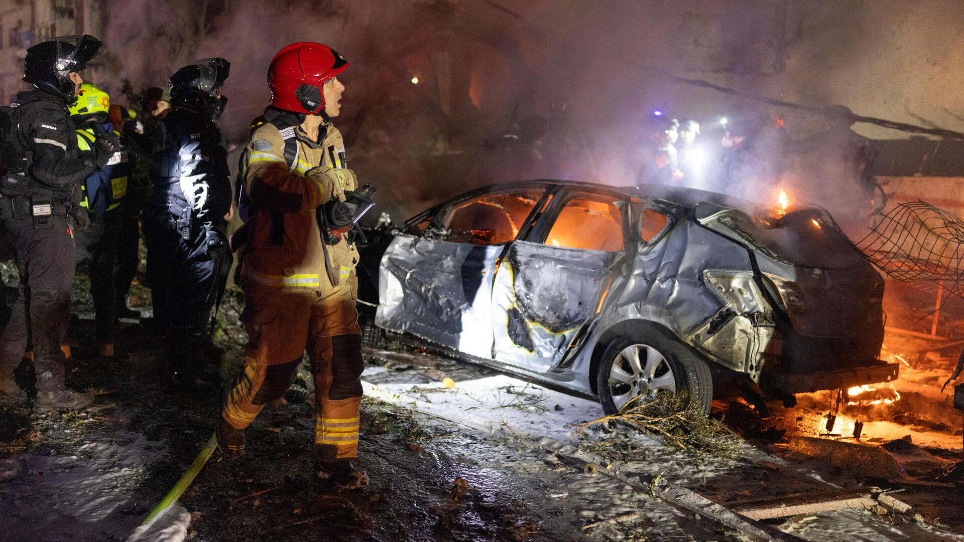 רכב שנפגע מ טיל איראני ב תל אביב שאגת הארי מלחמה עם איראן 28.2.26