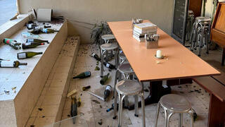 בר היין פלור ניזוק מפגיעת טיל איראני פנאי