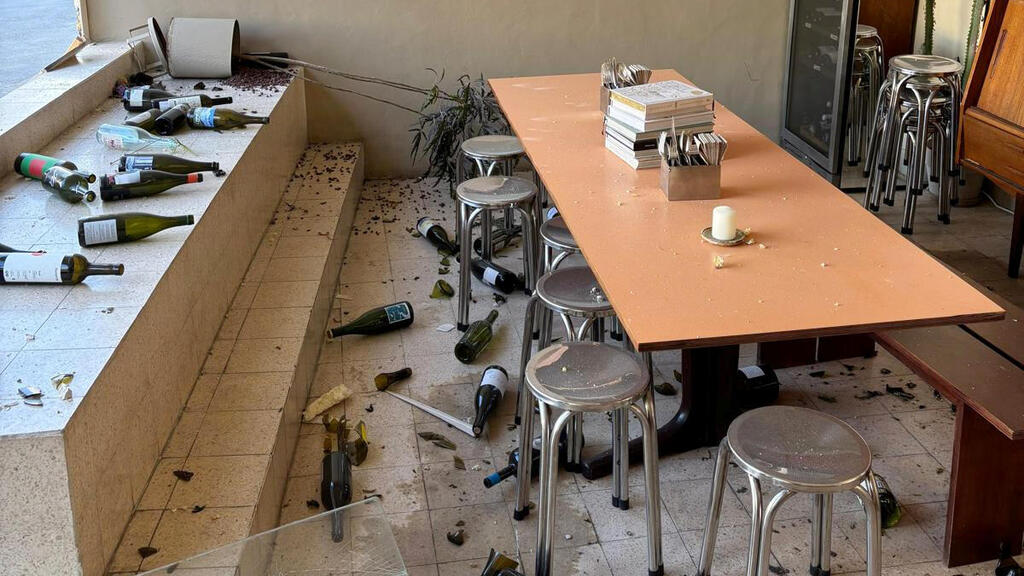 בר היין פלור ניזוק מפגיעת טיל איראני פנאי