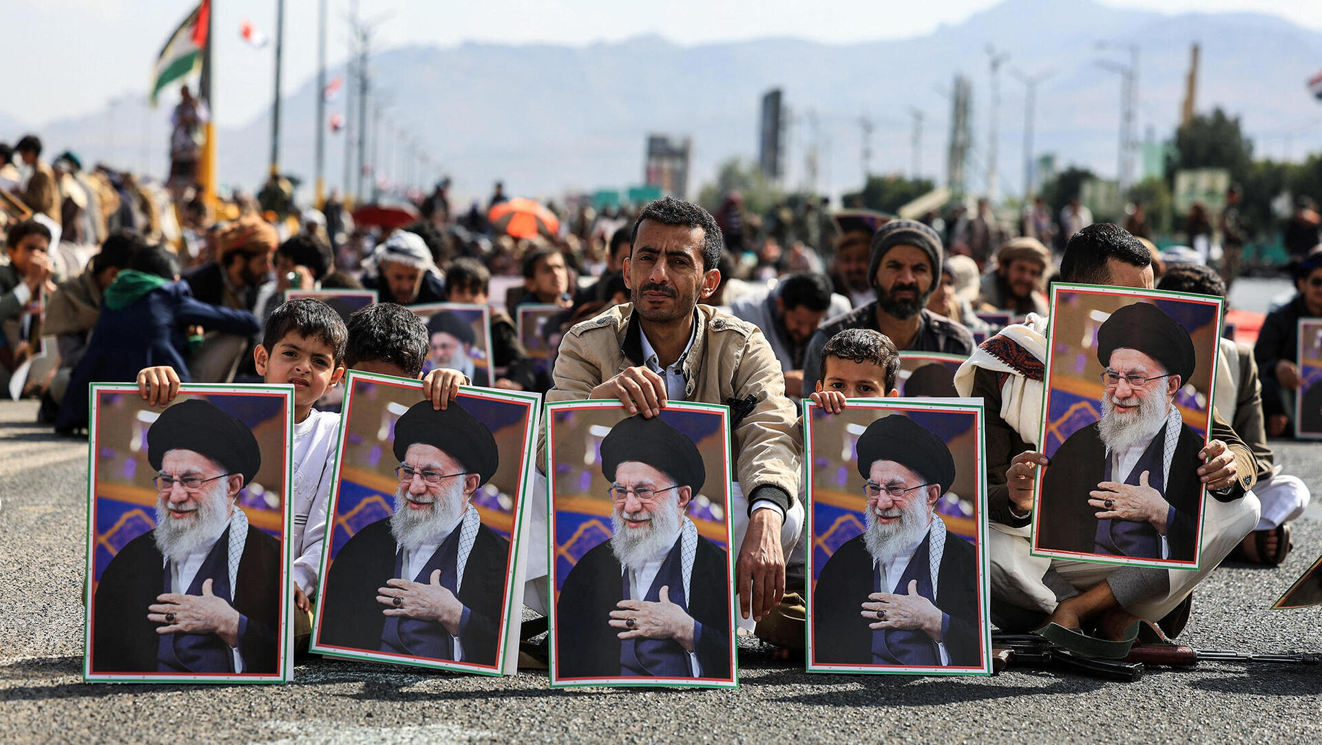 ביטויי אבל על חיסולו של המנהיג העליון עלי חמינאי בתימן