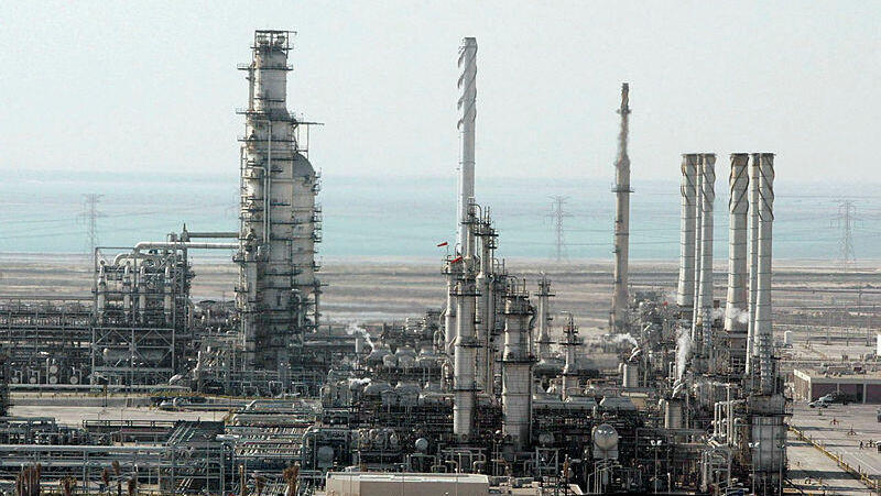 בית הזיקוק ראס תנורה בסעודיה (צילום: BILAL QABALAN / AFP) בית הזיקוק ראס תנורה ב סעודיה