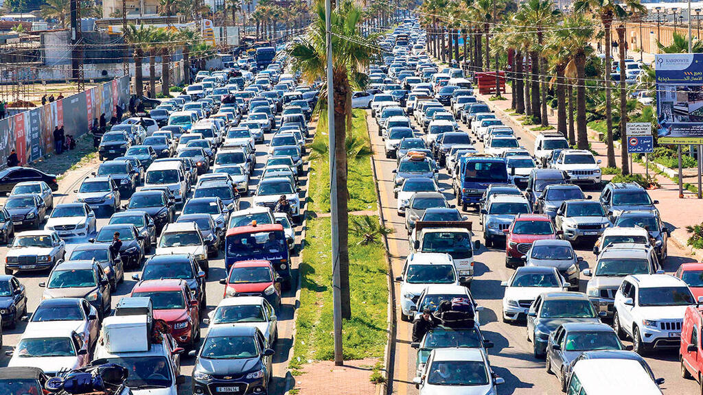 בריחה המונית פקקים מ דרום לבנון