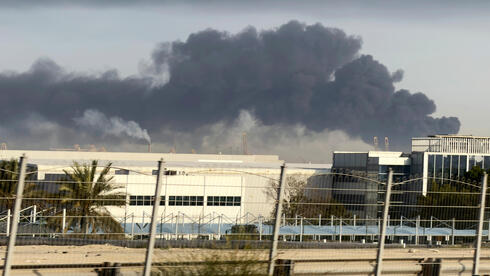 סגירת מצרי הורמוז: "מעל 3,000 כלי שיט תקועים בנמלים במפרץ הפרסי"