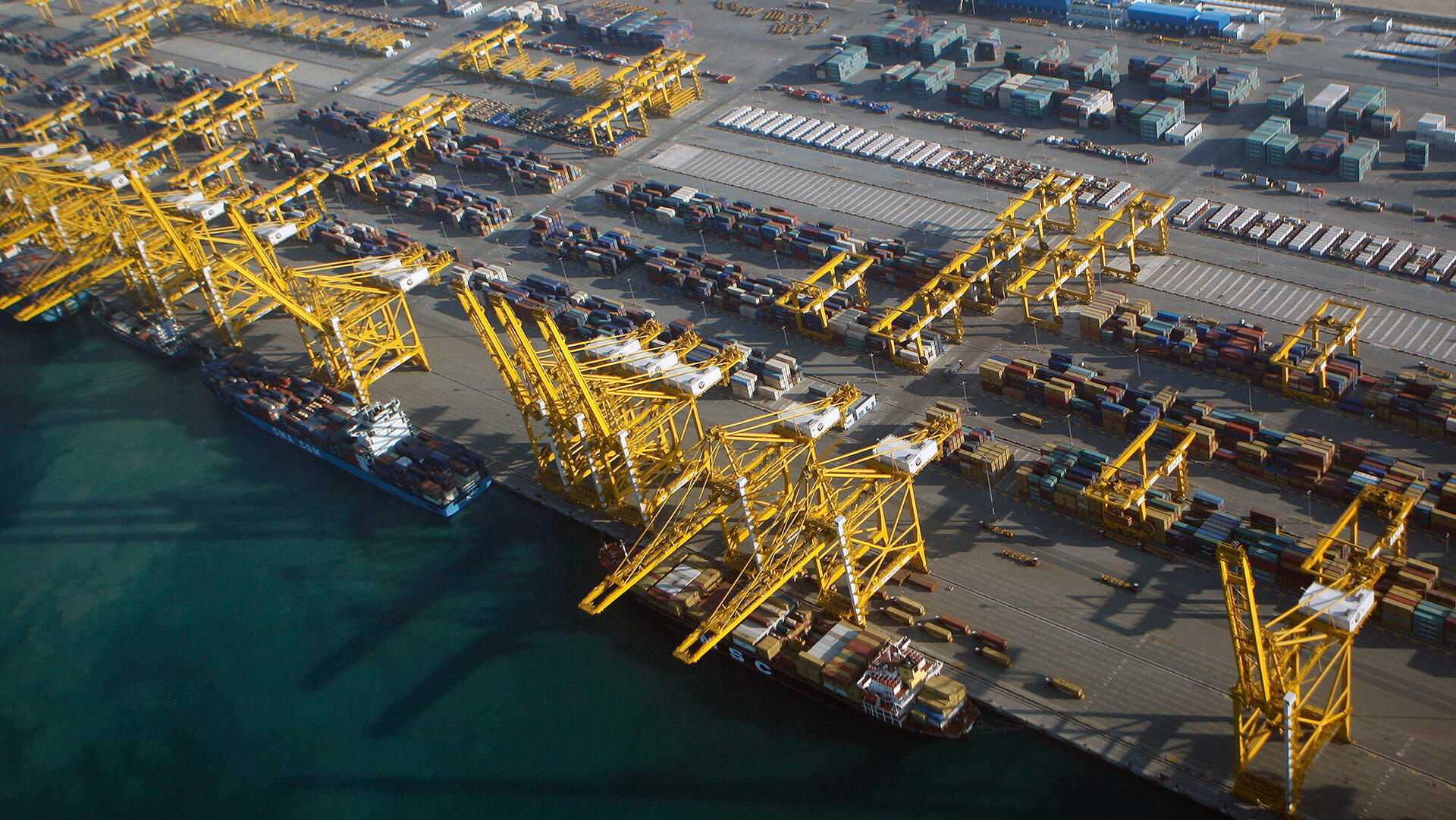 נמל ג'בל עלי Jebel Ali Port ב דובאי