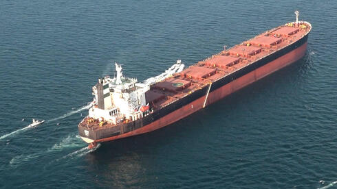 לא רק הנפט מזנק: חברות הביטוח מייקרות גם את המשלוחים שלו