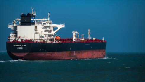 סגירת מצרי הורמוז: סוכנות S&P מעלה את רמת הסיכון במזרח התיכון