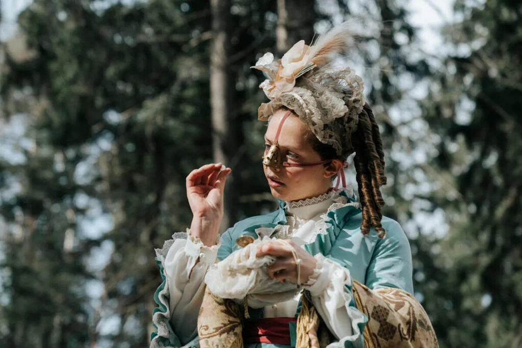 פנאי האחות המכוערת סרט