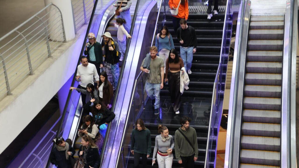 הבימה תל אביב תושבים רצים מרחב מוגן שיגורים איראן