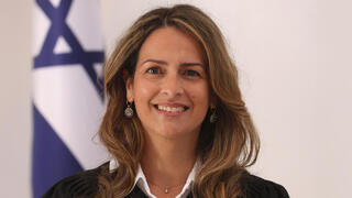 השופטת איריס ענבי אוזצקיר