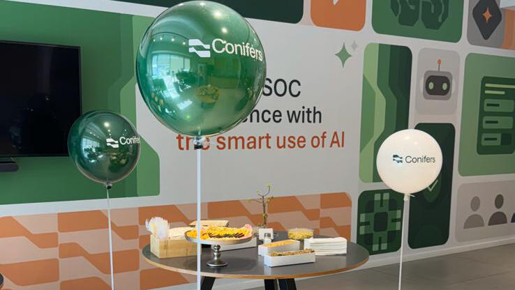 משרדי קוניפרס (צילום: מור אלבז קורובקו ) משרדי קוניפרס 1