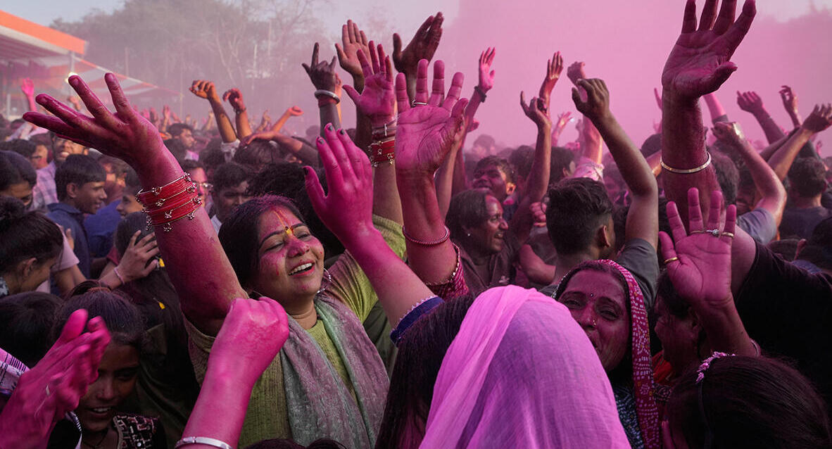 פוטו פסטיבל הולי הודו 2026 אקסטזה מאטורה 