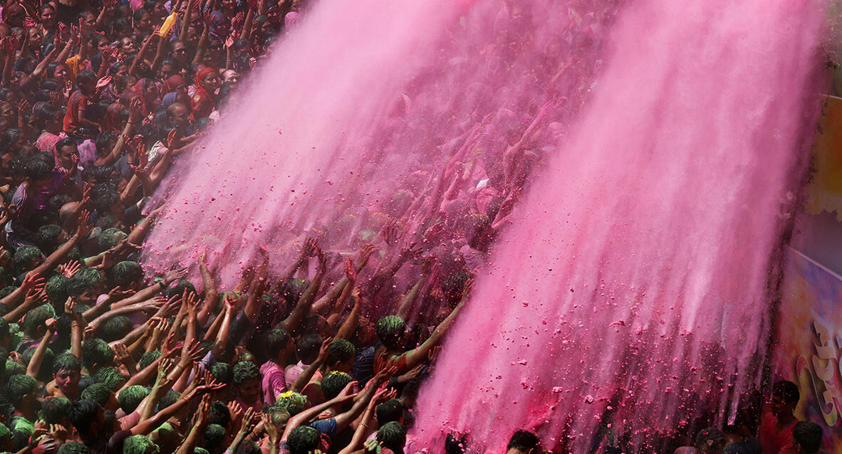 פוטו פסטיבל הולי הודו 2026 אחמדבאד 2