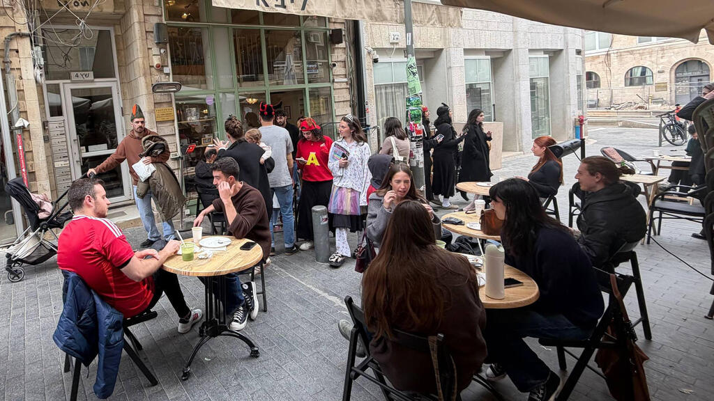 קפה ליבא בית קפה ב ירושלים 4.3.26 שאגת הארי מלחמה עם איראן פורים