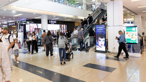 הציבור לא מהר לקניונים: צניחה של 60% בפדיון הממוצע בחנויות