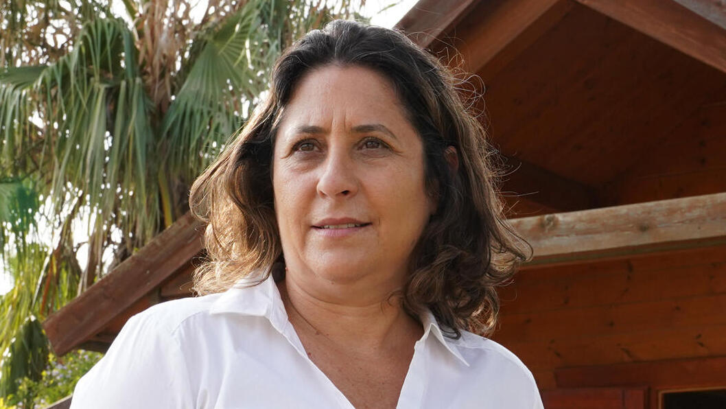 בת חן ישועה בעלי מתחם צימרים ב שדה נחמיה