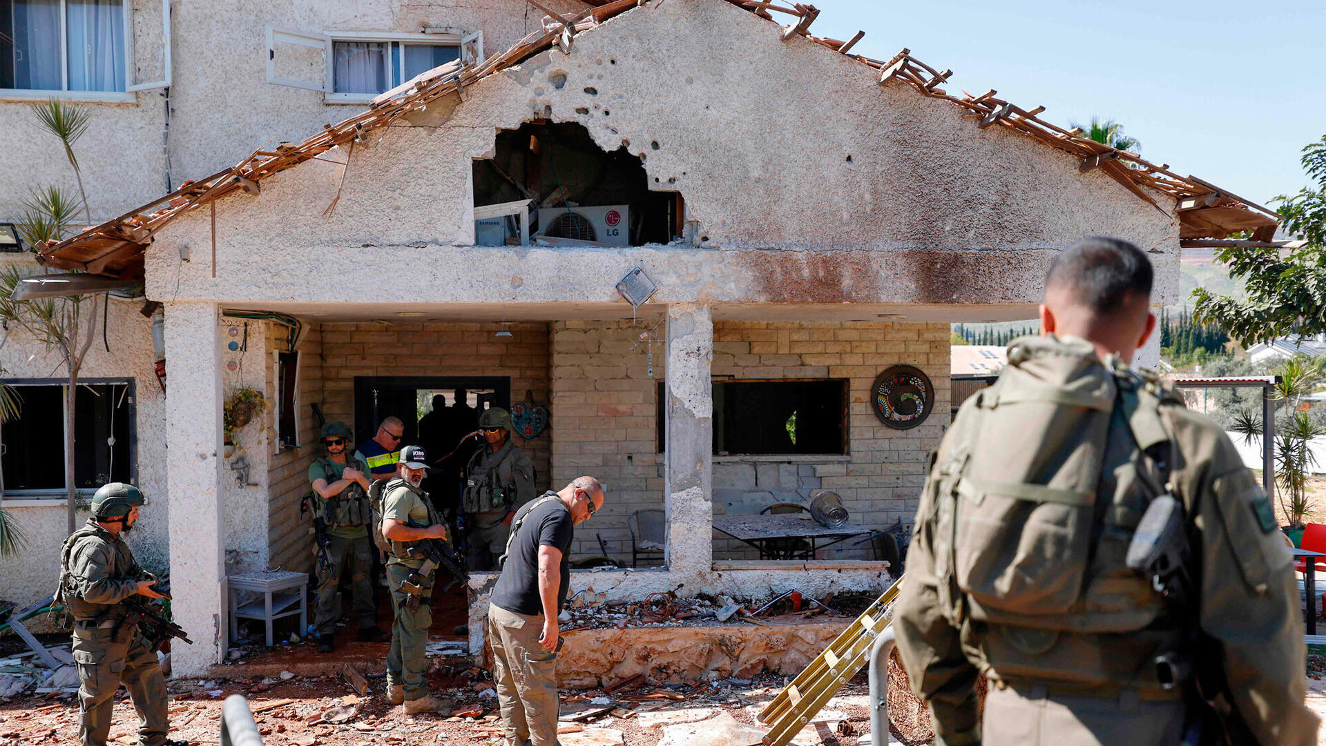 בית שנפגע במושב כפר יובל