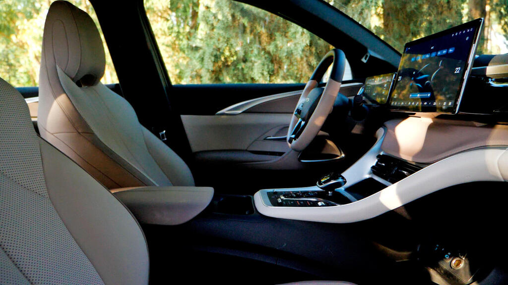 מבחן רכב אטו 2 BYD פנים