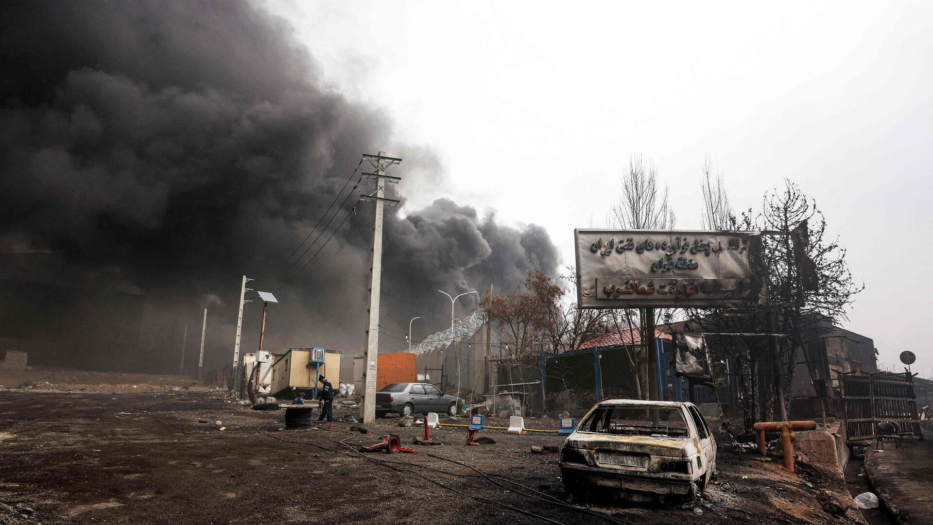 הריסות של תחנת משטרה ב טהרן איראן מבצע שאגת הארי
