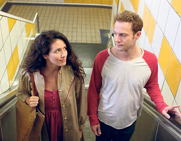 איתי טיראן ו שרון טל מתוך הסרט יורד למטה פנאי