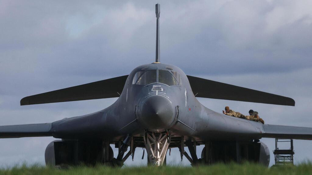 מפציץ B1 אמריקאי מלחמת איראן