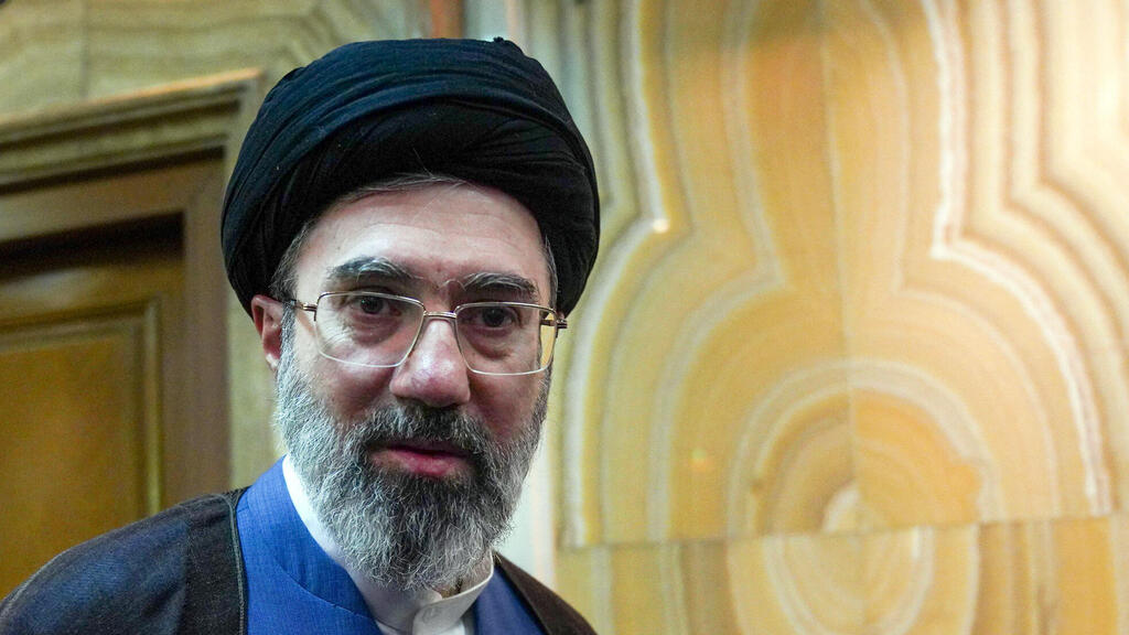 היורש מוג'תבא חמינאי