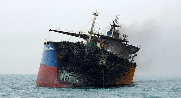 ספינה 4 שנשאה נפט עיראקי במים הטריטוריאליים של עיראק והותקפה 12.3.26 מלחמה עם איראן