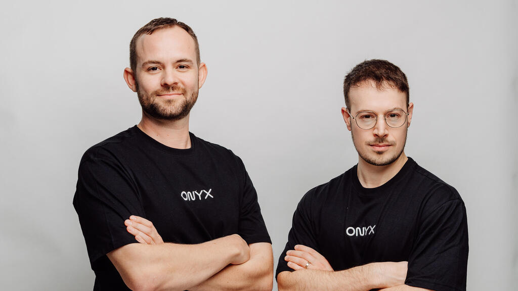 מימין גיל אלבז ו מקסים קוגן Onyx