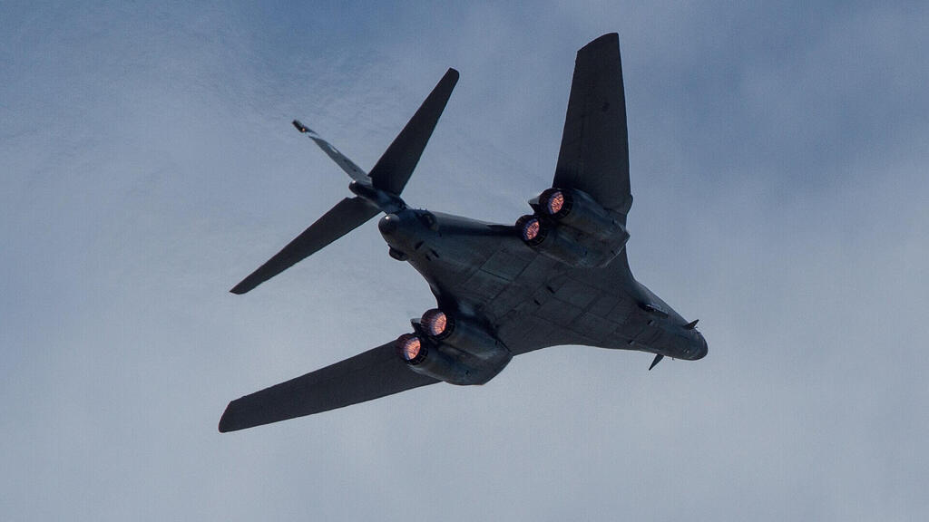 הקברניט B1 מפציצים 23