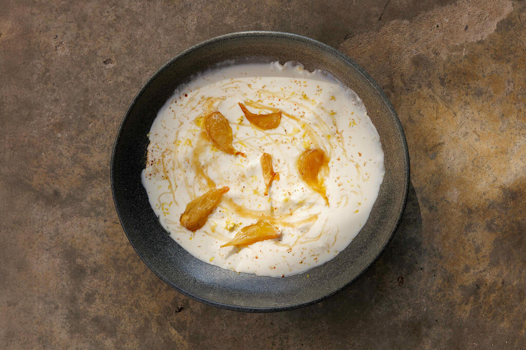 מנת ממרח גבינת סטרטצ’לה ב בר היין חממה פנאי