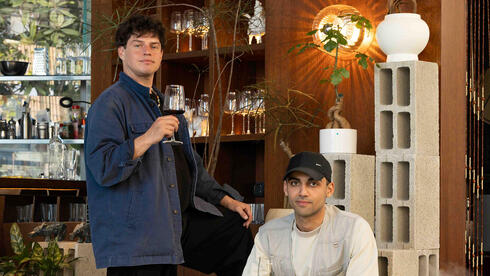 "לחכות עם הפתיחה? לך תדע מה יקרה בהמשך"