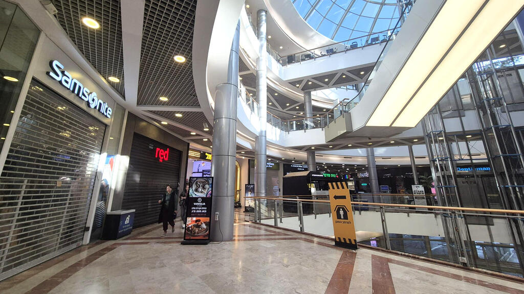 קניון עזריאלי ריק בעקבות המלחמה עם איראן