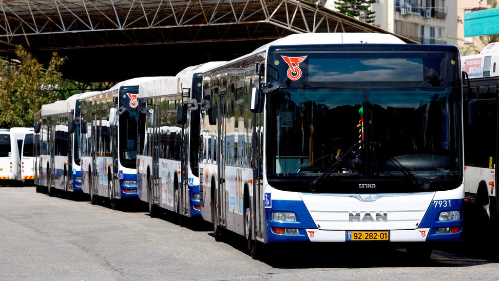 אוטובוס דן חניון אוטובוסים חברת דן רמת החיל תל אביב