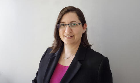 Yifat Siminovski. Yifat Siminovski.