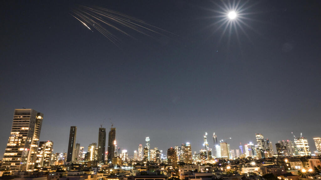 טילים איראניים בשמי תל אביב