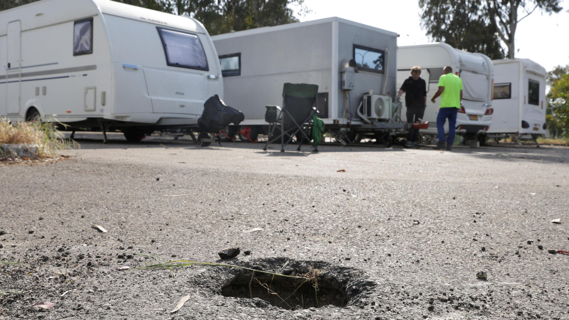 מתחם קרוואנים בחולון מוסף