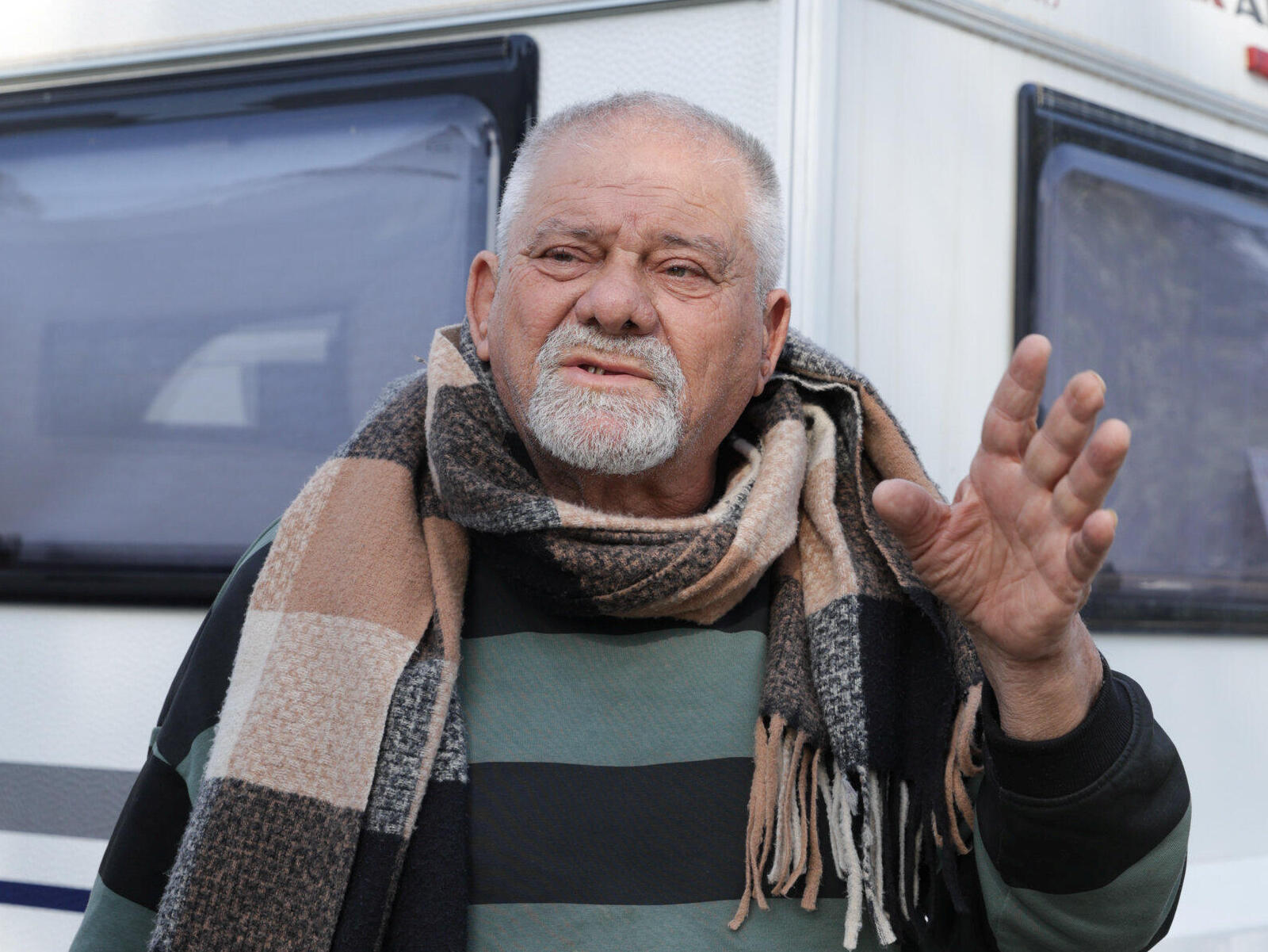  יעקב אהרון מתחם קרוואנים בחולון מוסף