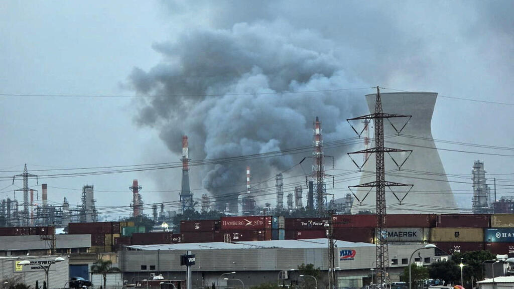 בית הזיקוק בחיפה נפגע לאחר ירי מ איראן מלחמה עם איראן בזן בית זיקוק 19.3.26
